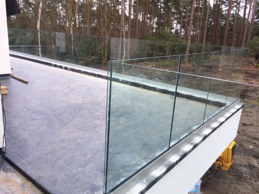 Balustrade Fixed to waterproof membrane 14